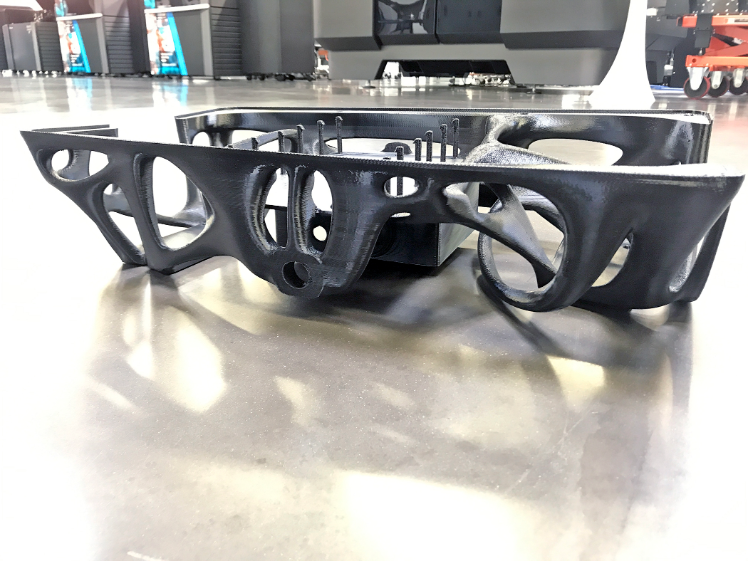 3D printing enabled the manufacture of the scooter’s
organically shaped frame. 