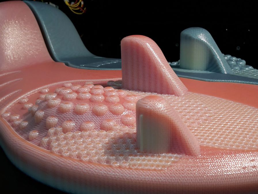 The 3D printed ‘kZoomi’ float prototype mimics the final product with unrivalled realism thanks to the Stratasys J750.