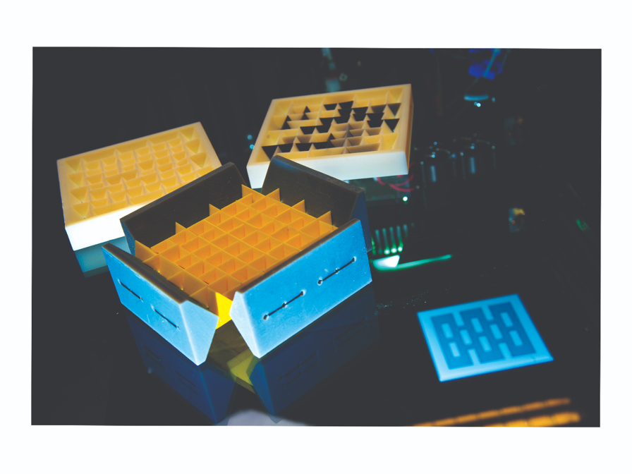 Thomas Siegmund and his team use 3D printing to study Topologically Interlocked Material, defined as load-carrying assemblies of unit interacting by contact and friction. 