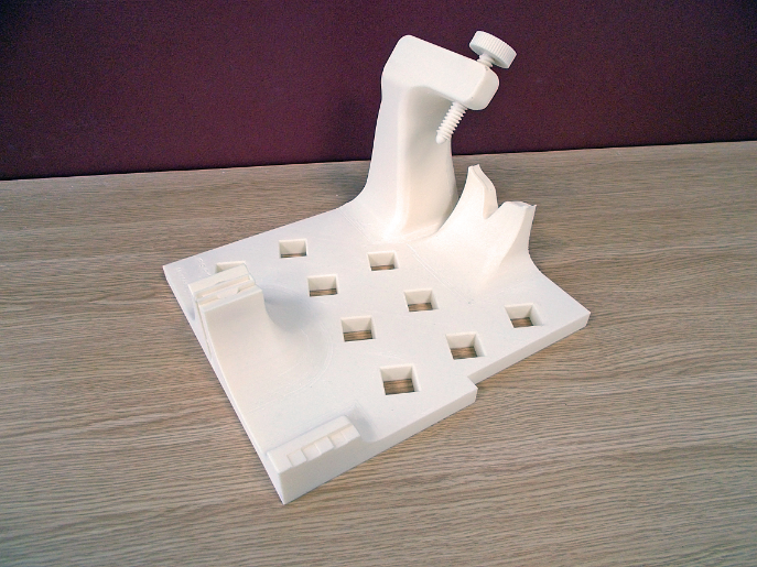 Moog produces a dedicated CMM fixture for
every machined component produced on-site at
Wolverhampton..