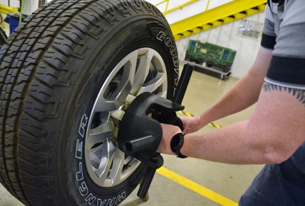 This 3D printed lug nut starter is a lightweight solution that improves ergonomics and assembly speed.