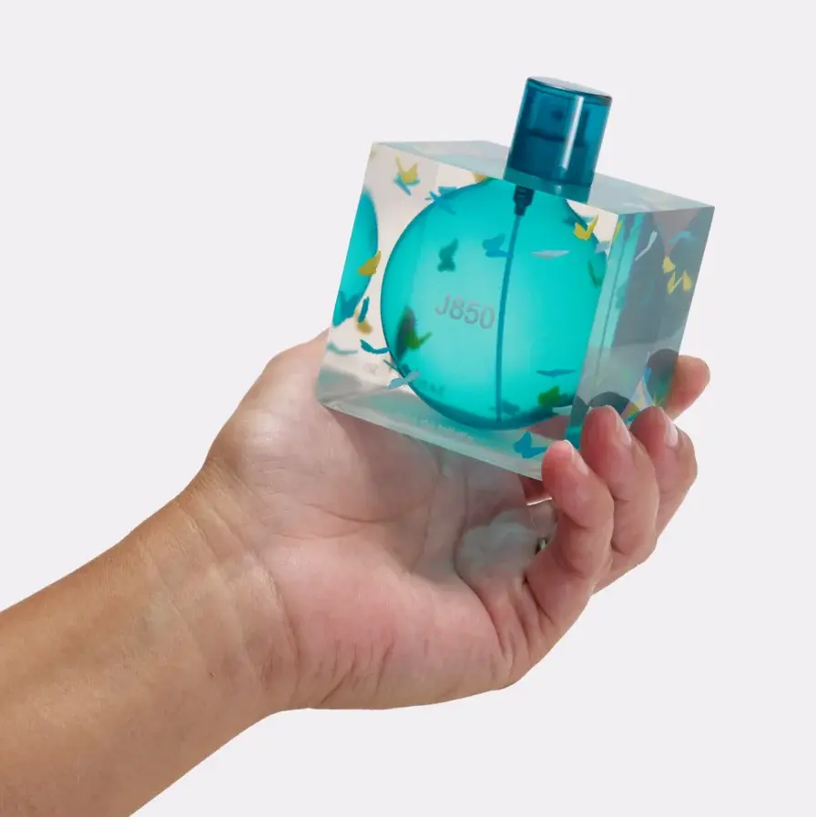 full-color-3d-printed-perfume
