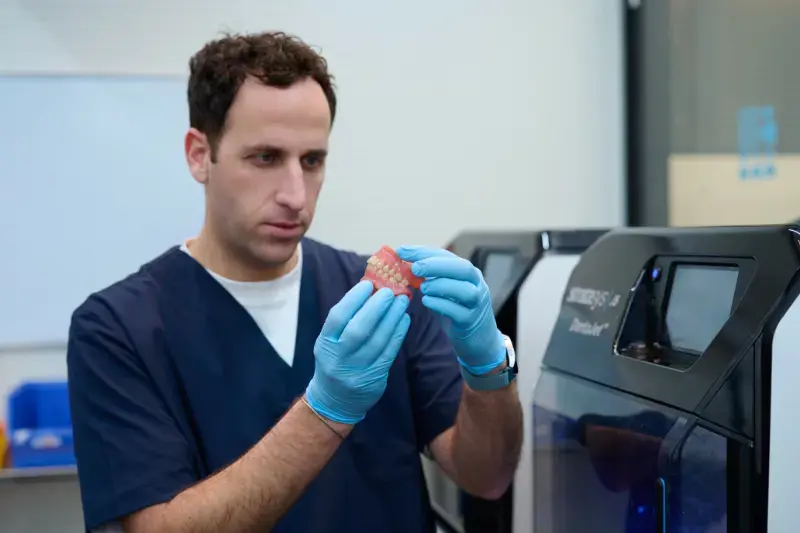 tech examining truedent