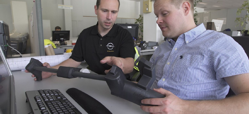 FDM Auto Assy Tool With People